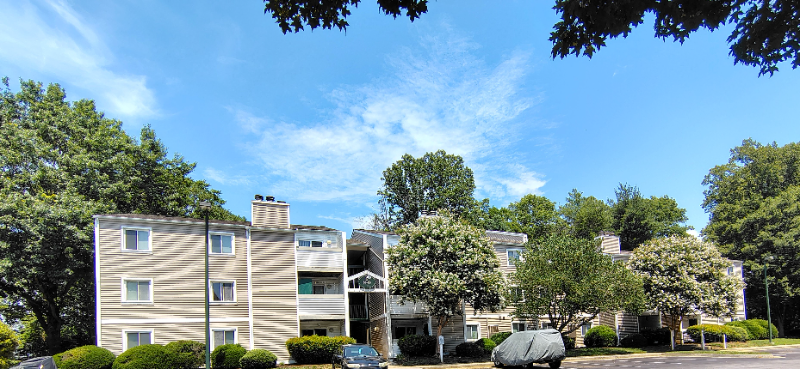 Lynchburg Apartment: 600 Reusens Road