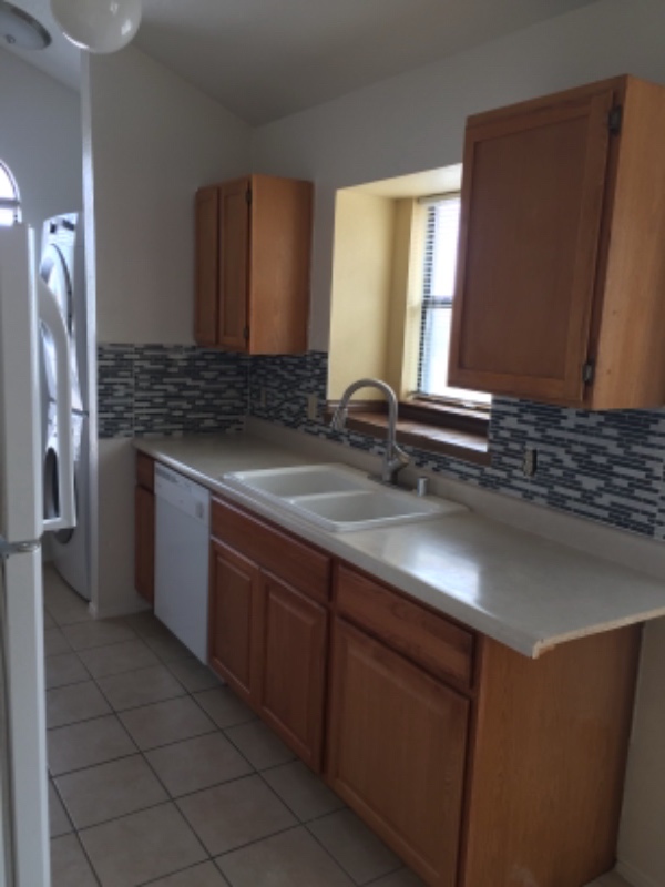 El Paso Multiplex: 1567 Greg Powers Dr