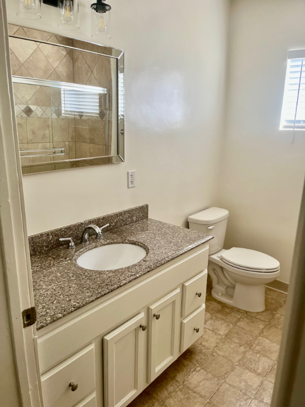 Santa Monica Apartment: 2345 Kansas Ave