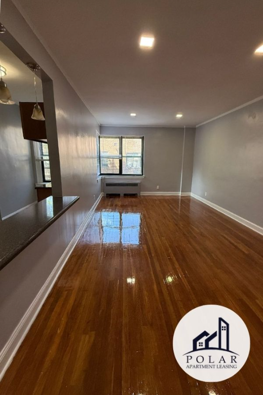 East Orange Apartment: 33 S Munn