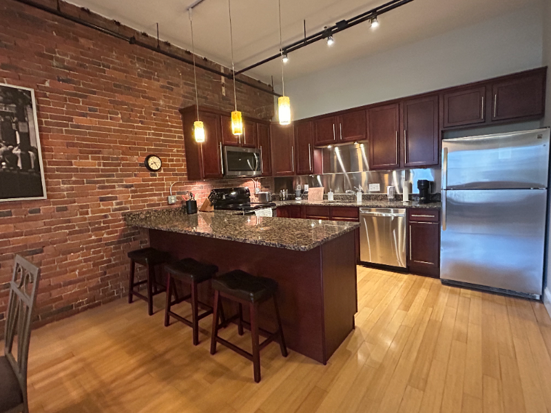 Lowell Condo: 61 Market St
