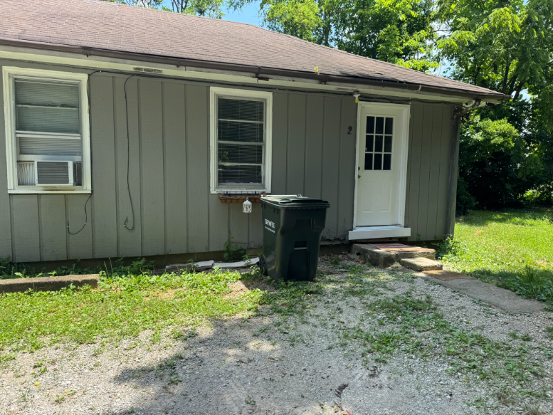 Radcliff Other: 258 W Vine St