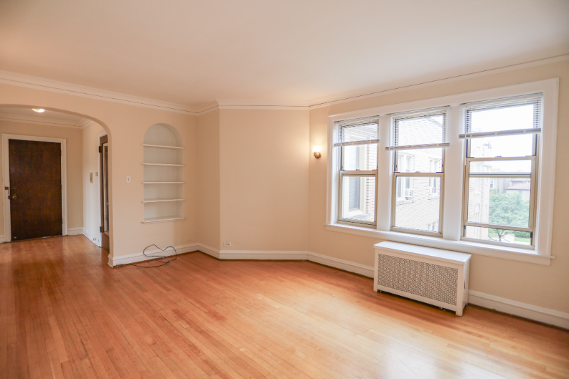 Chicago Apartment: 7443 Claremont