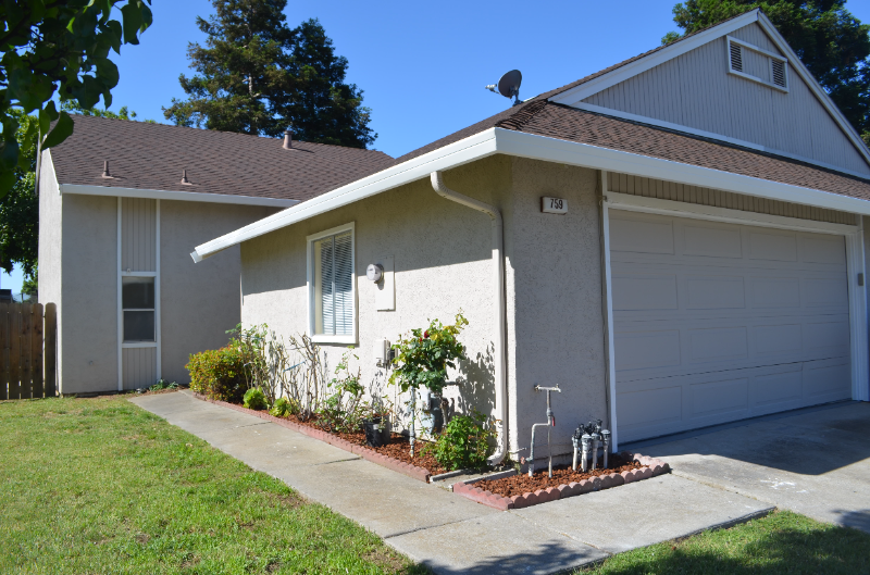 Brentwood House: 759 Valley Green Drive