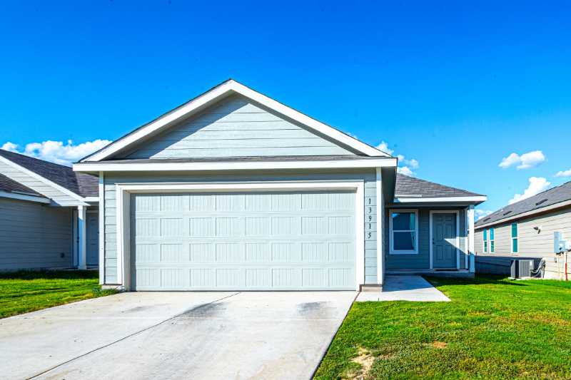 san antonio House: 13915 bull cove