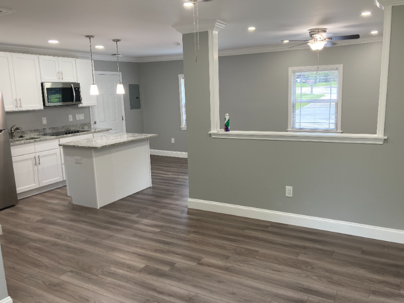 SIMPSONVILLE Apartment: 1 McCall Rd