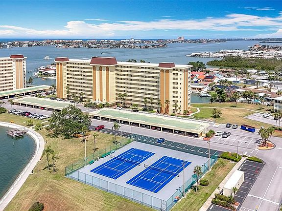 saint petersburg Apartment: 4725 Cove Cir