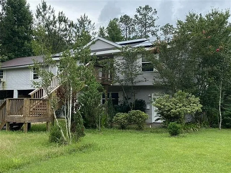 abita Springs House: 22239 prats rd