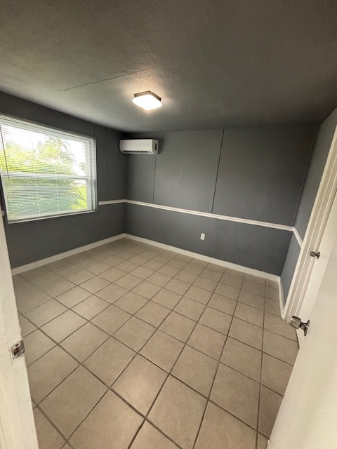 North Fort Myers Other: 1064 N Tamiami Trail