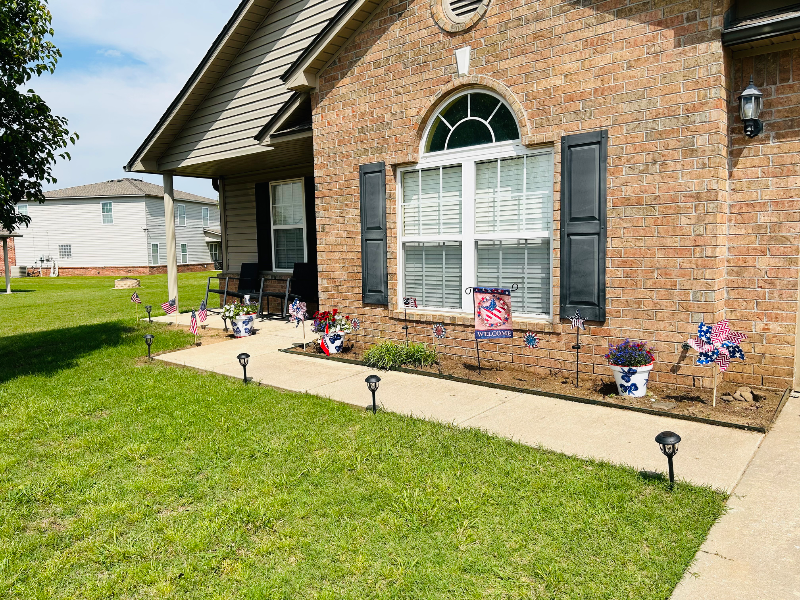 Collinsville House: 12329 N 108th E Ave