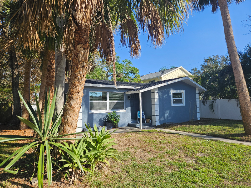 Tarpon Springs House: 319 Bath St.