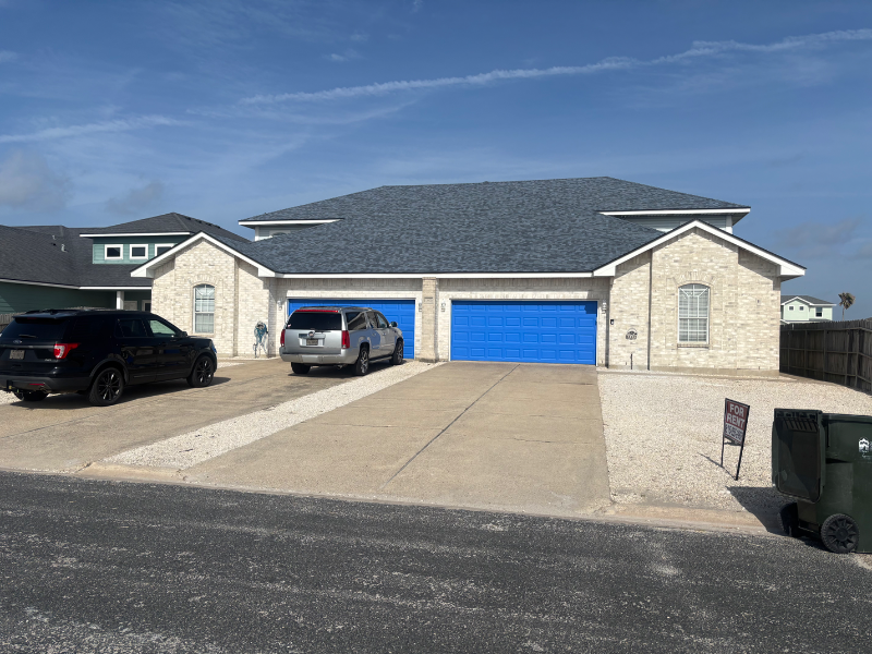 CORP CHRISTI Multiplex: 15505 Palmira Ave unit B