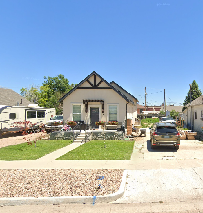 Eaton House: 7 Elm Ave