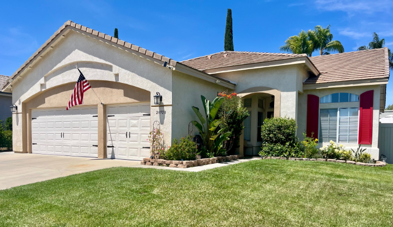 Murrieta House: 26928 MONTSERATT CT