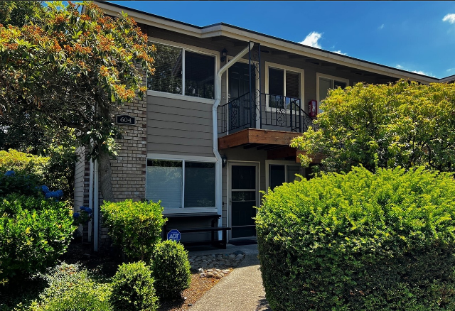 tacoma Condo: 604 N 3rd St #8