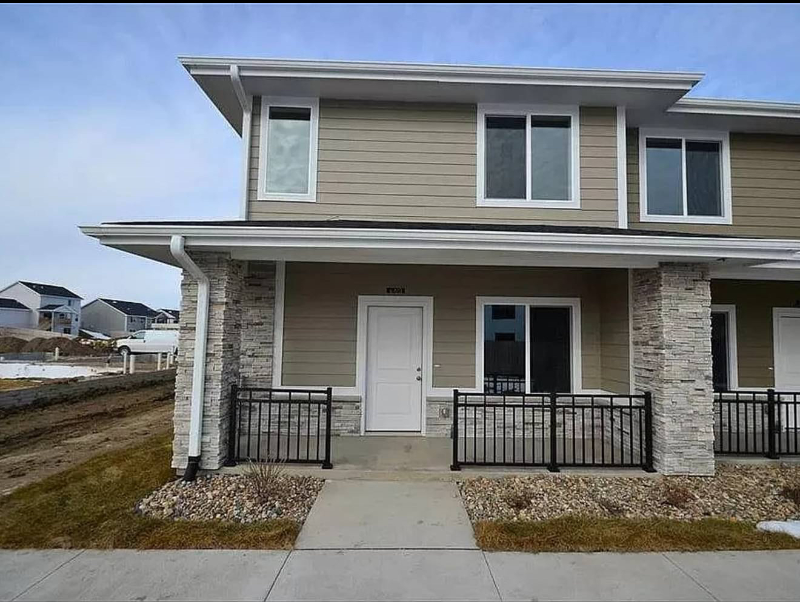 Waukee Townhome: 660 SE Greyson Ln