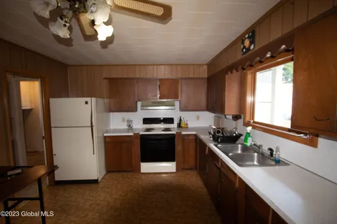 Gloversville Multiplex: 74 west 8th ave