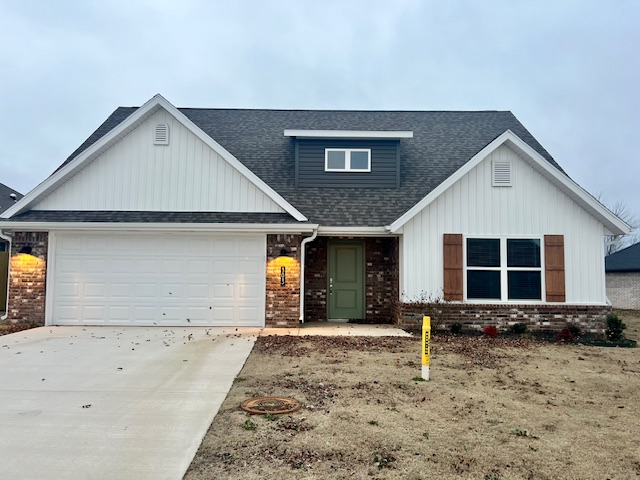 Prairie Grove House: 303 Pennington Ave