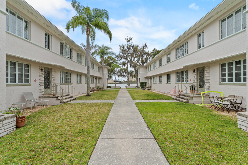 Orlando Multiplex: 306 Lakeview St