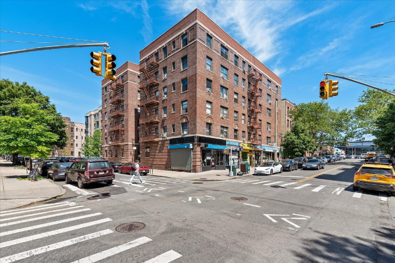 Astoria Condo: 35-55 29th St Unit 3D