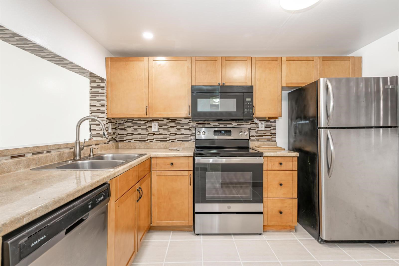 Davie Condo: 1811 Sabal Palm Dr