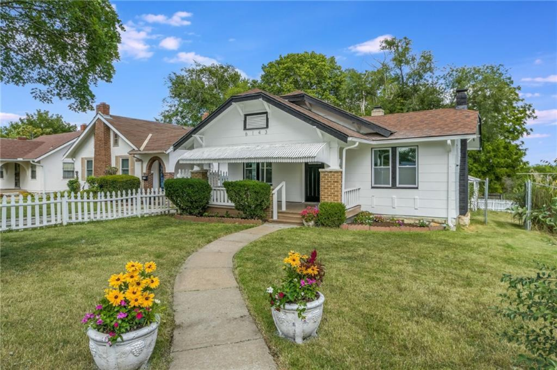 Kansas City House: 6143 Forest Ave