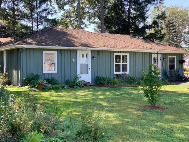 Lisbon House: 8 Charity St