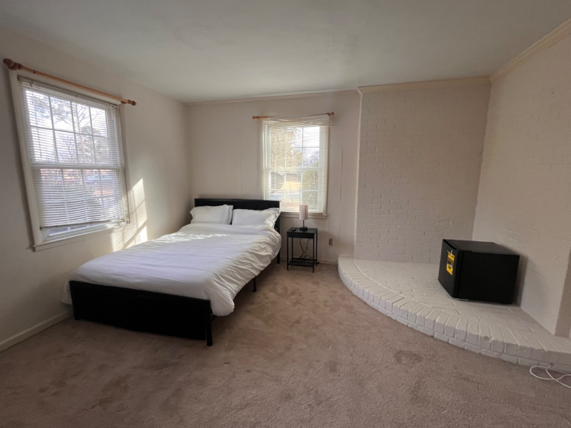 Portsmouth House: 4100 Wyndybrow Dr