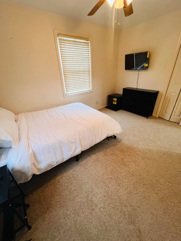 Portsmouth House: 4100 Wyndybrow Dr