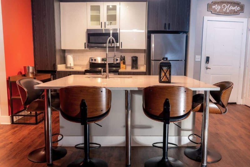 Atlanta Condo: 2470 Cheshire Bridge Rd NE