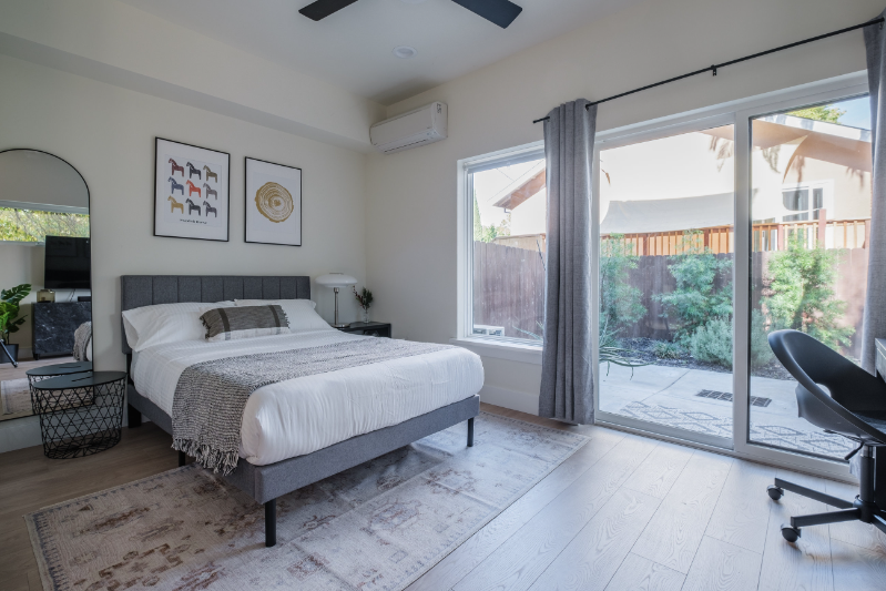 Sacramento Multiplex: 2715 Tomato Aly