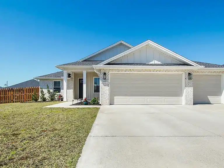 Panama City House: 3885 Heartwood St