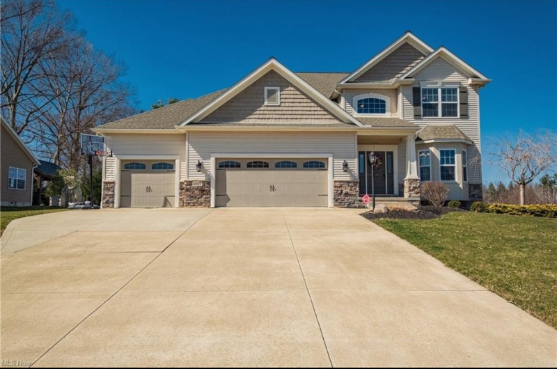 Massillon House: 5027 Forbes Ave NW