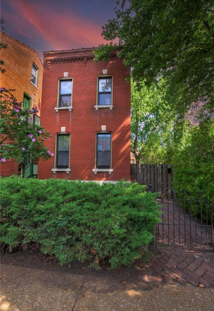 St Louis House: 1703 Carroll St