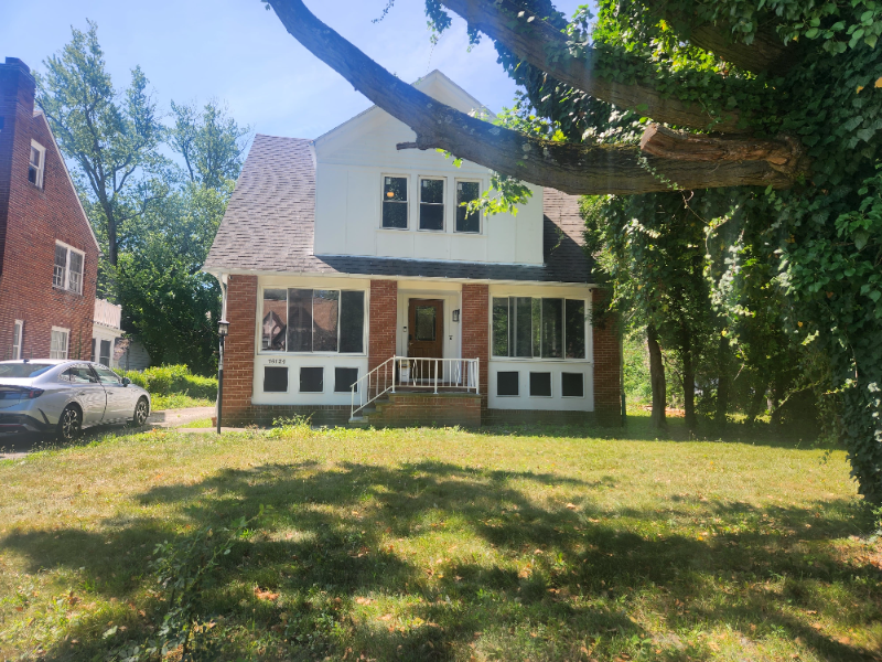 East Cleveland House: 16124 Glynn Road