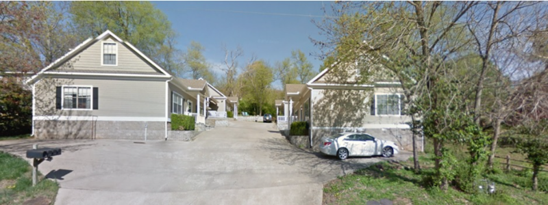 Fayetteville House: 230 N Olive Ave