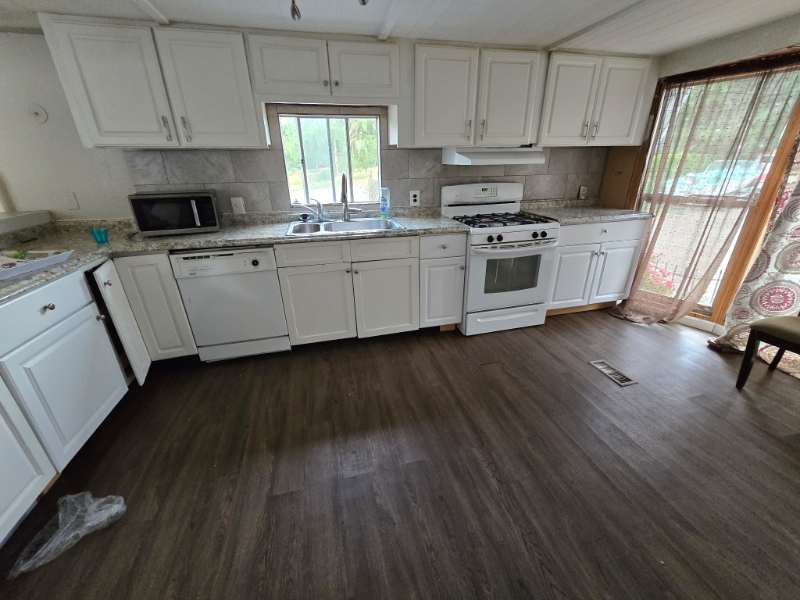 Longmont House: 10 9th Ave