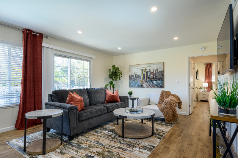 Redwood City Apartment: 3567 Farm Hill Blvd.