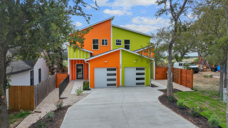 Cedar Creek Multiplex: 124 S Mockingbird Cir