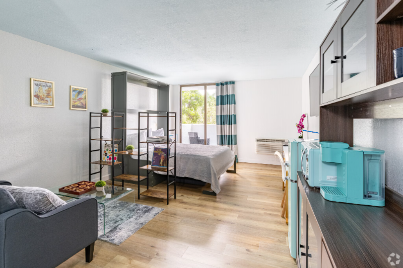 Lauderhill Condo: 3501 Inverrary Blvd