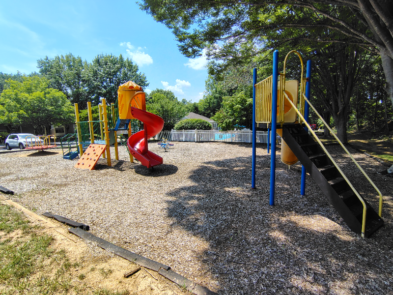 Lynchburg Apartment: 600 Reusens Road