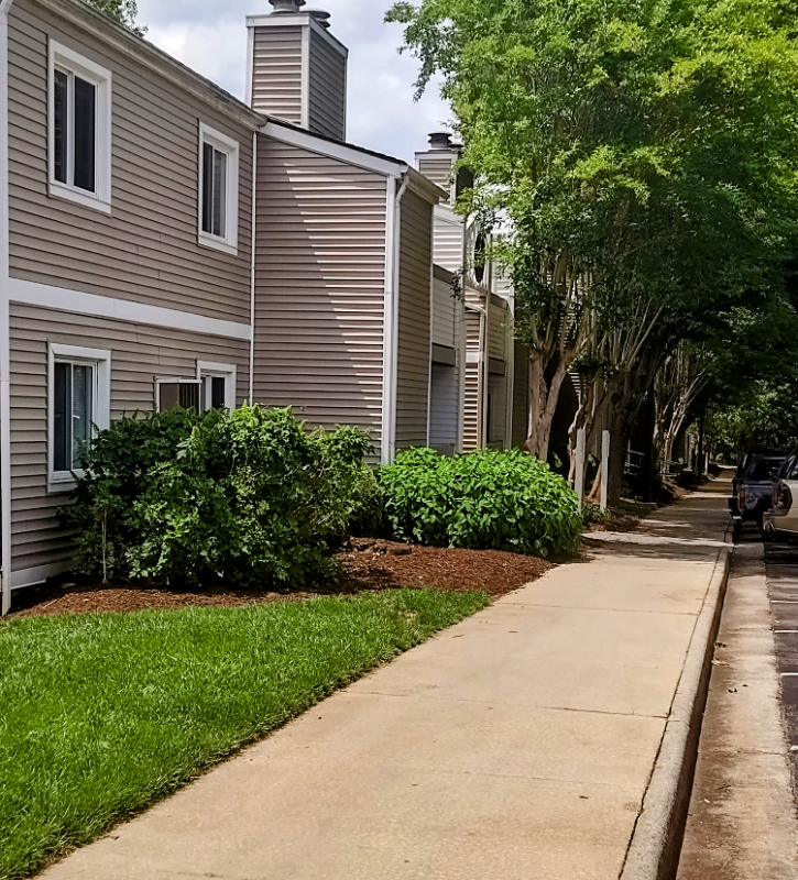 Lynchburg Apartment: 600 Reusens Road