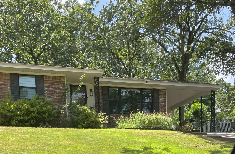 North Little Rock House: 3737 Lakeshore Drive