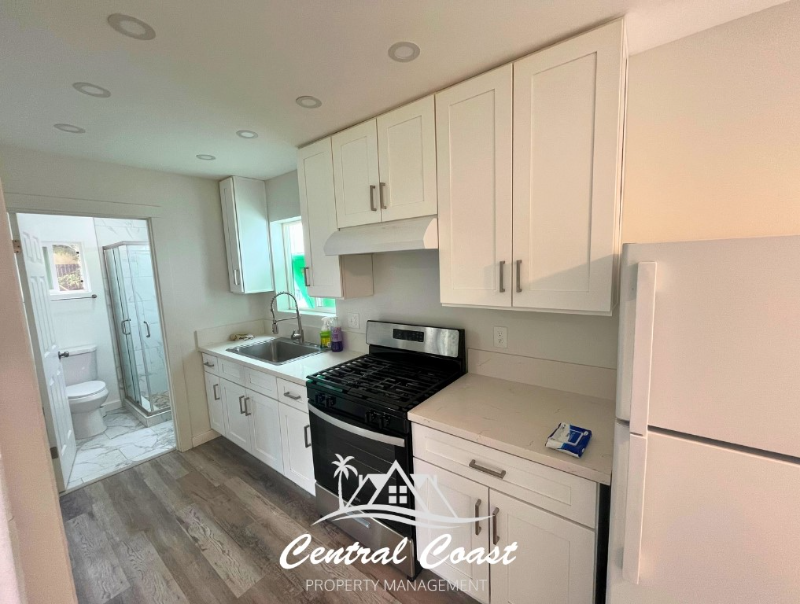 Santa Maria House: 0 E Tunnell St