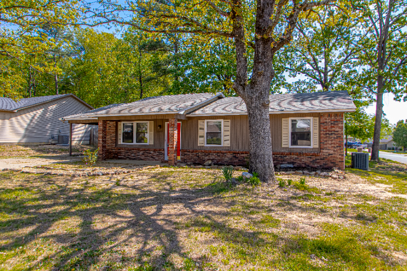 Bryant House: 3320 Henson