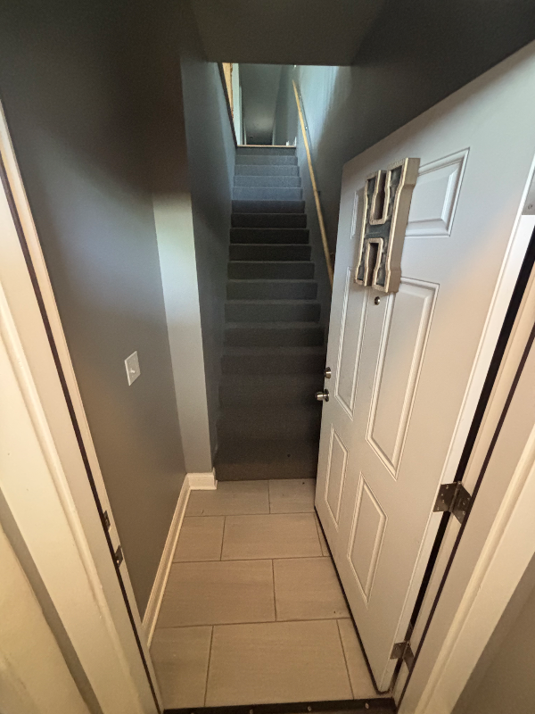 Chicago Apartment: 519 w 65th pl