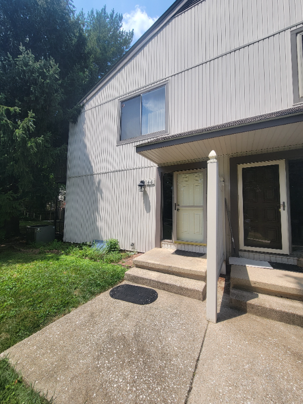 Parkville Condo: 44 Dendron court