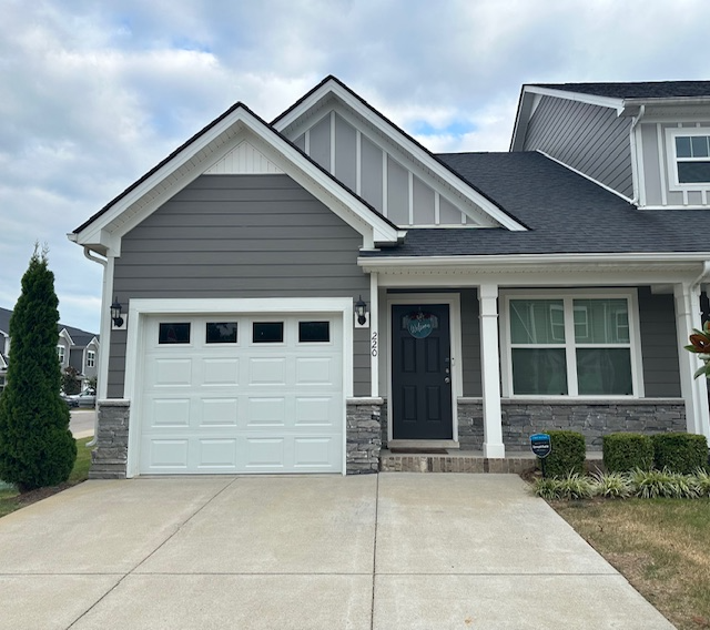 Spring Hill Townhome: 220 Ruth Way