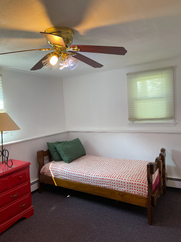 Arlington House: 73 Hathaway circle