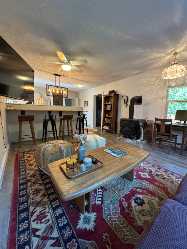 Whitefish House: 1047 Columbia Ave